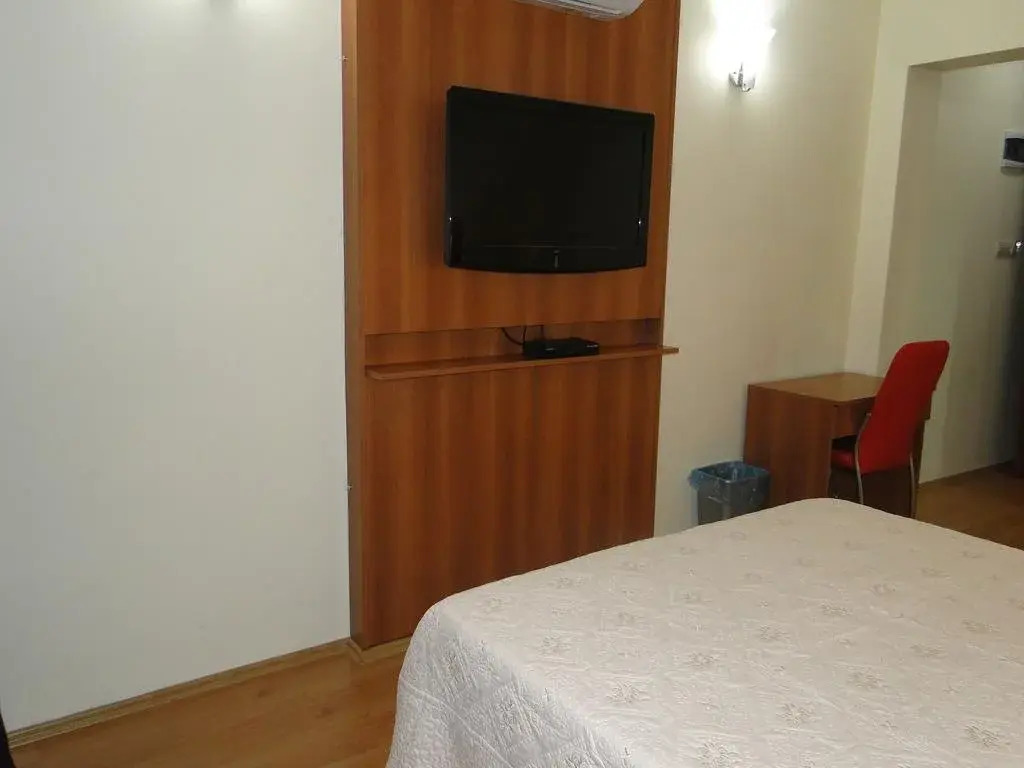 Yener Hotel