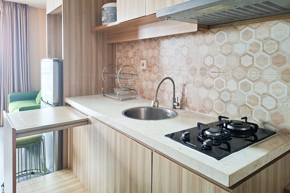 Cozy And Pleasant 2Br At Apartment Bintaro Icon