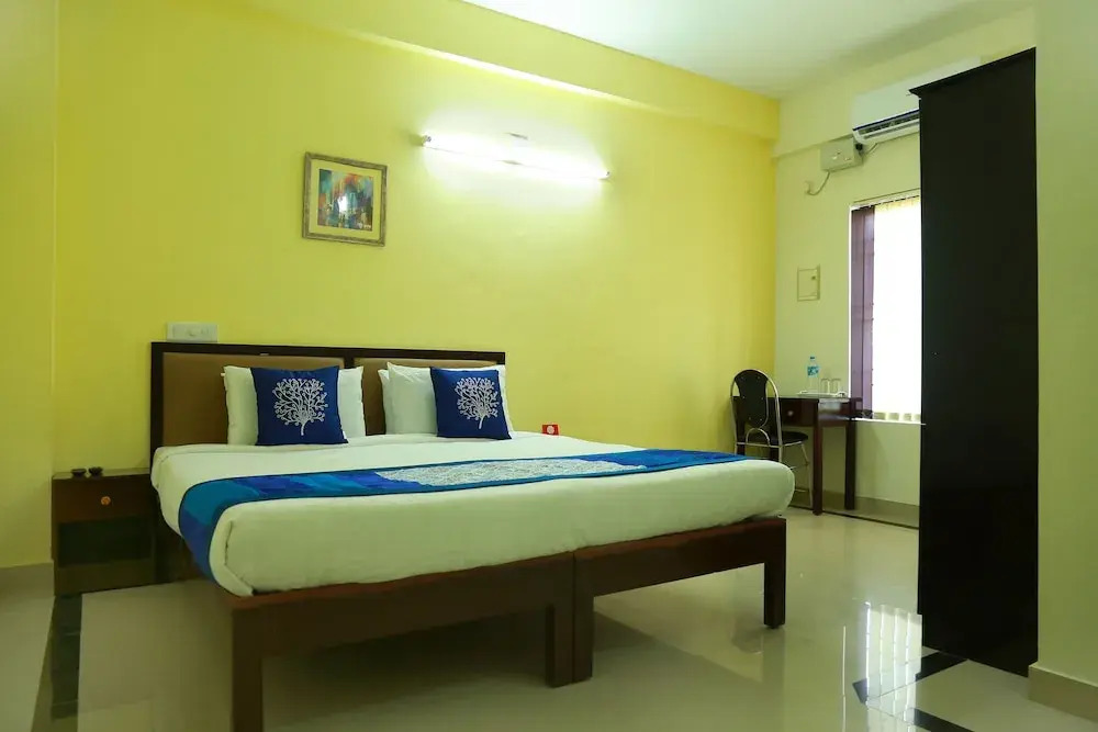 OYO 8273 Diamond Inn