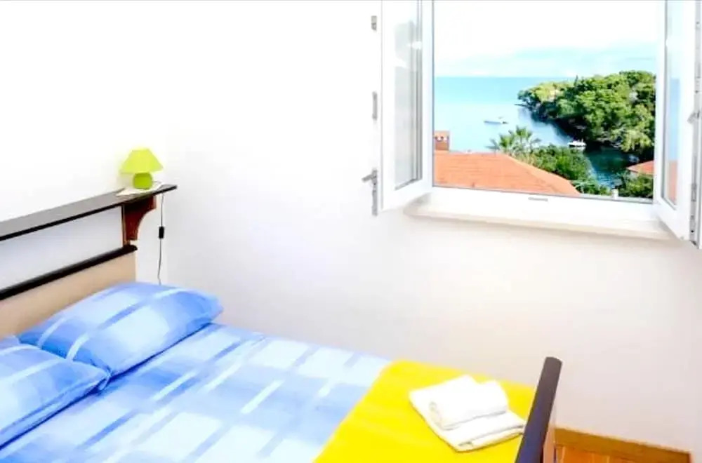 Apartment With 2 Bedrooms in Postira , With Wonderful sea View, Furnished Balcony and Wifi Near the Beach