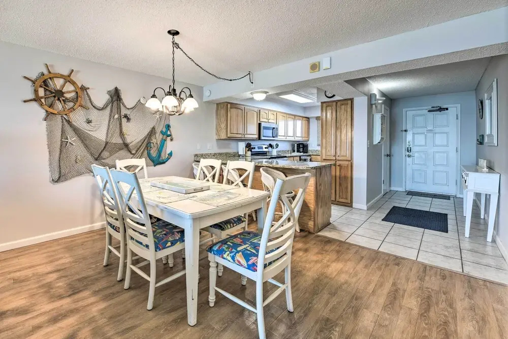 Beachfront PCB Escape w/ Free Beach Chair Services