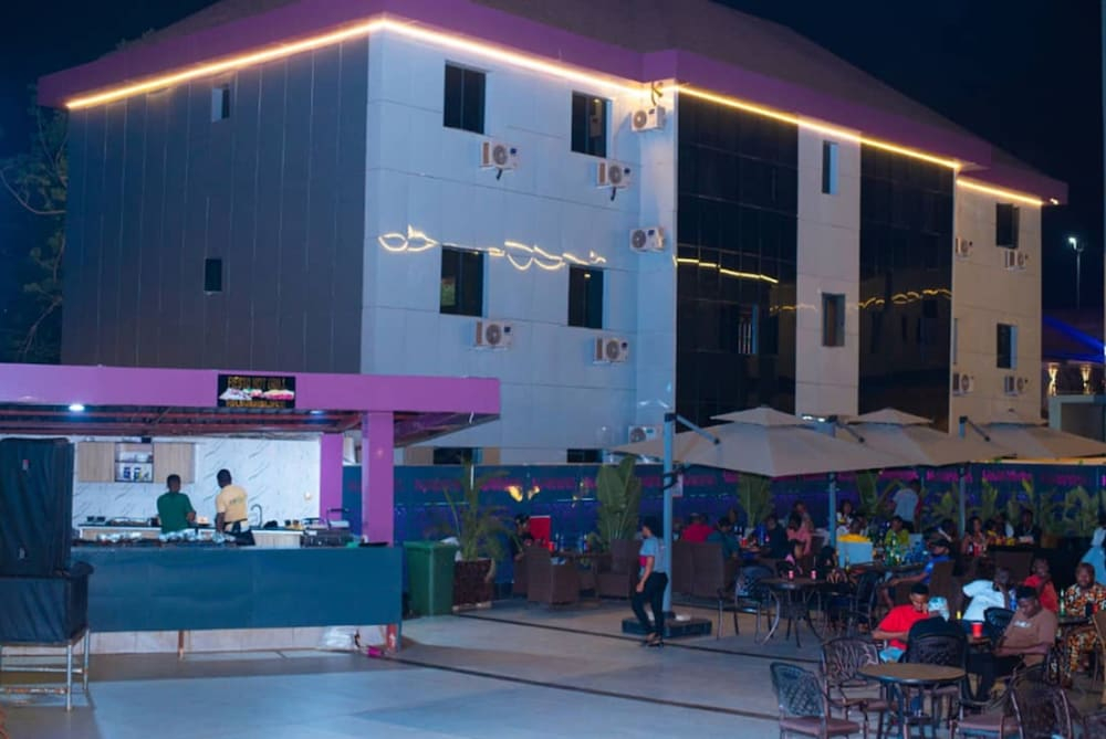 Fiesto Hotel and Suites Enugu
