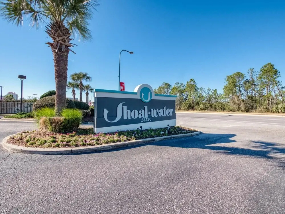 Spacious 4th floor condo ON THE BEACH in the heart of Orange Beach