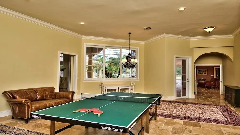 Solterra Vacation Rental: Luxury 3-BR Condo with Lake & Golf Views. Access to Luxury Pool, Hot Tub, and Golf Courses at Lely Resort. Close to Naples Beaches, 5th Avenue S, and Marco Island