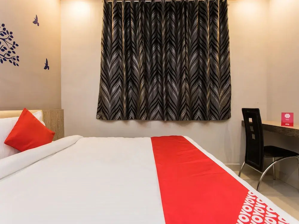 OYO 13531 Hotel Sundaram Palace