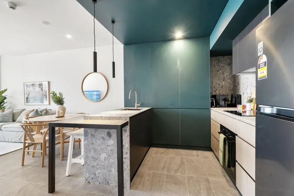 Chic 1-bed Escape in Fremantle With Parking