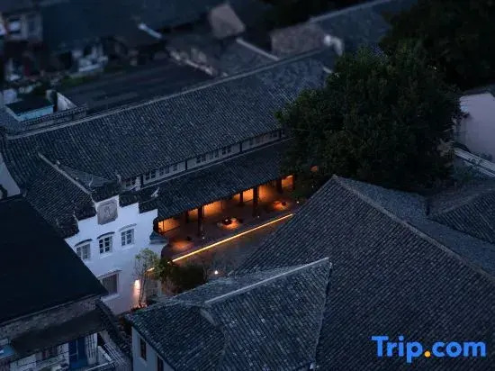 Linhai is not as good as Fang Holiday B&B (Ziyang Street Branch)