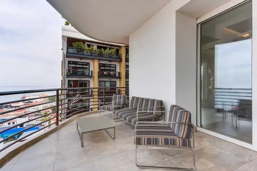 Signature Pinnacle 205 - Luxury Condo With Ocean Views