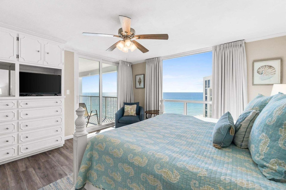 Shoreline Towers 1115 2 Bedroom Condo