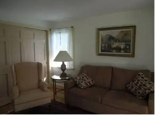 Halyard Guest House