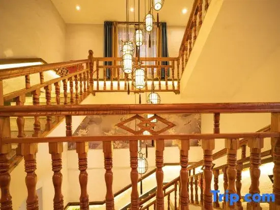 Yunyinxi Junlanzhai Homestay (Phoenix Ancient City Branch)