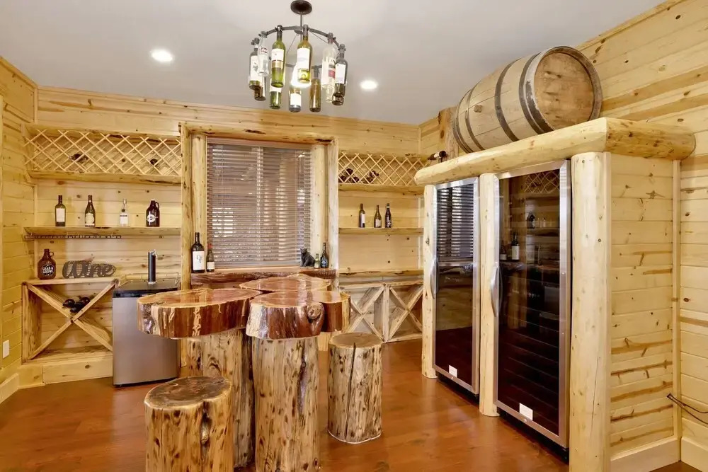 2206-golden Oak Log Cabin 7 Bedroom Home by RedAwning