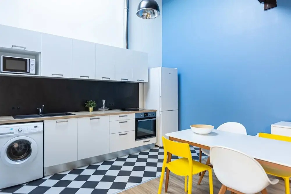 Bright 2BR Loft With a Quiet Patio