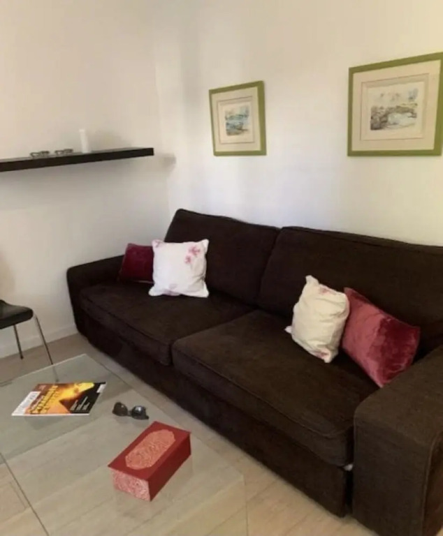 Une chambre dérrière le Carlton