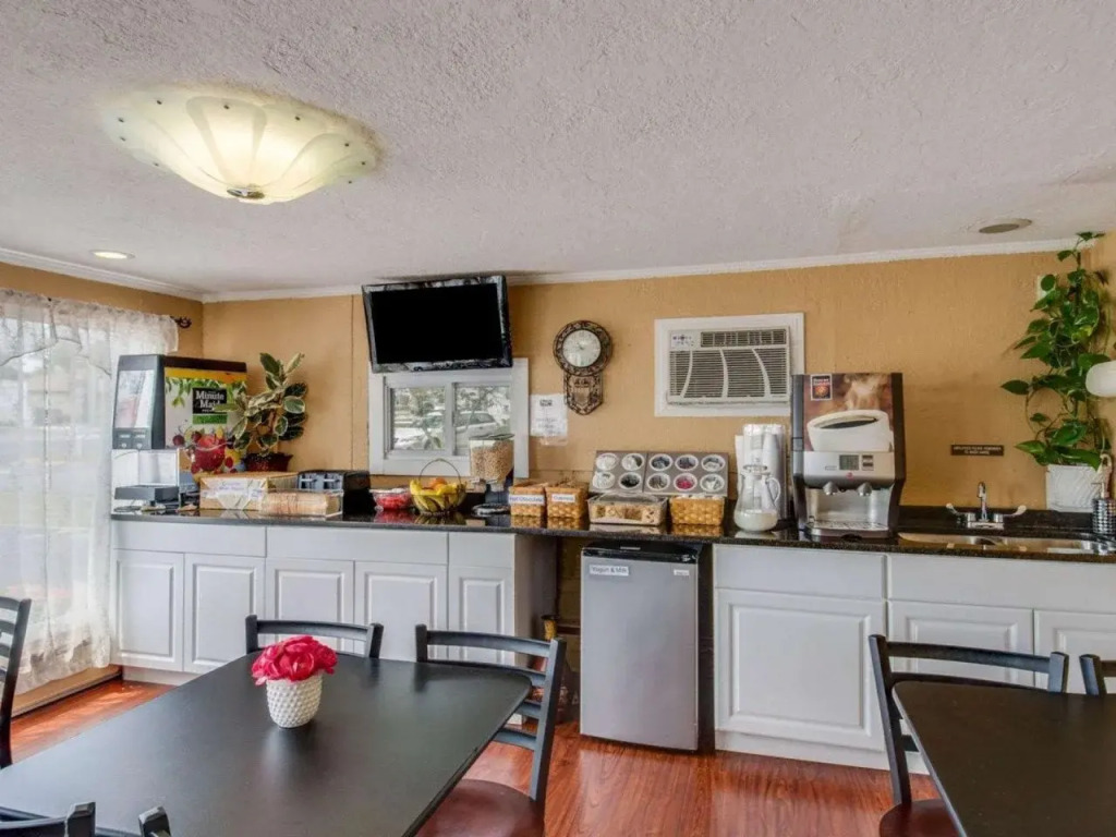 Rodeway Inn Orleans - Cape Cod