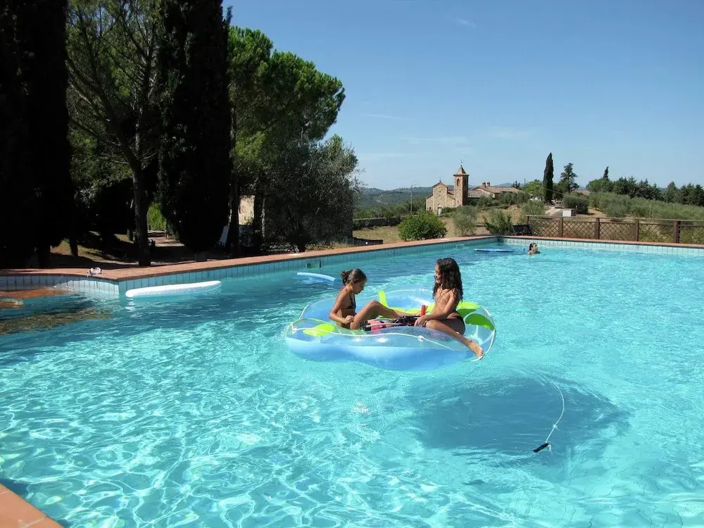 Apartment With Pool, Beautiful Surroundings