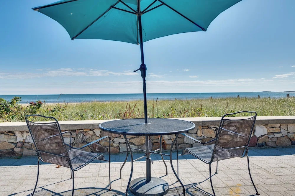 'beachfront 14' Condo on Old Orchard Beach