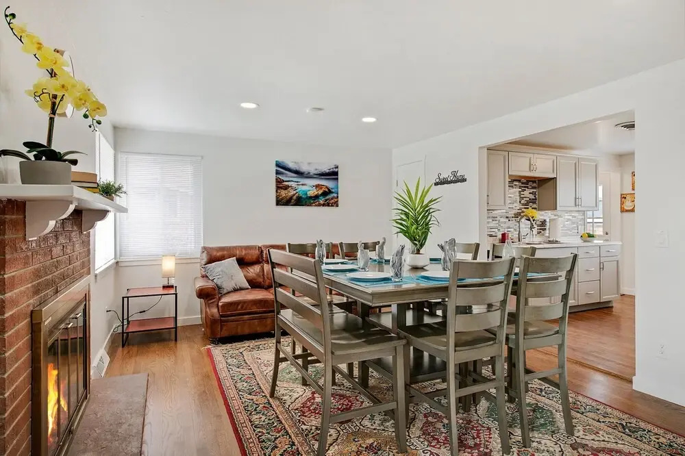 Quiet Getaway, Modern Kitchen and Foosball Table