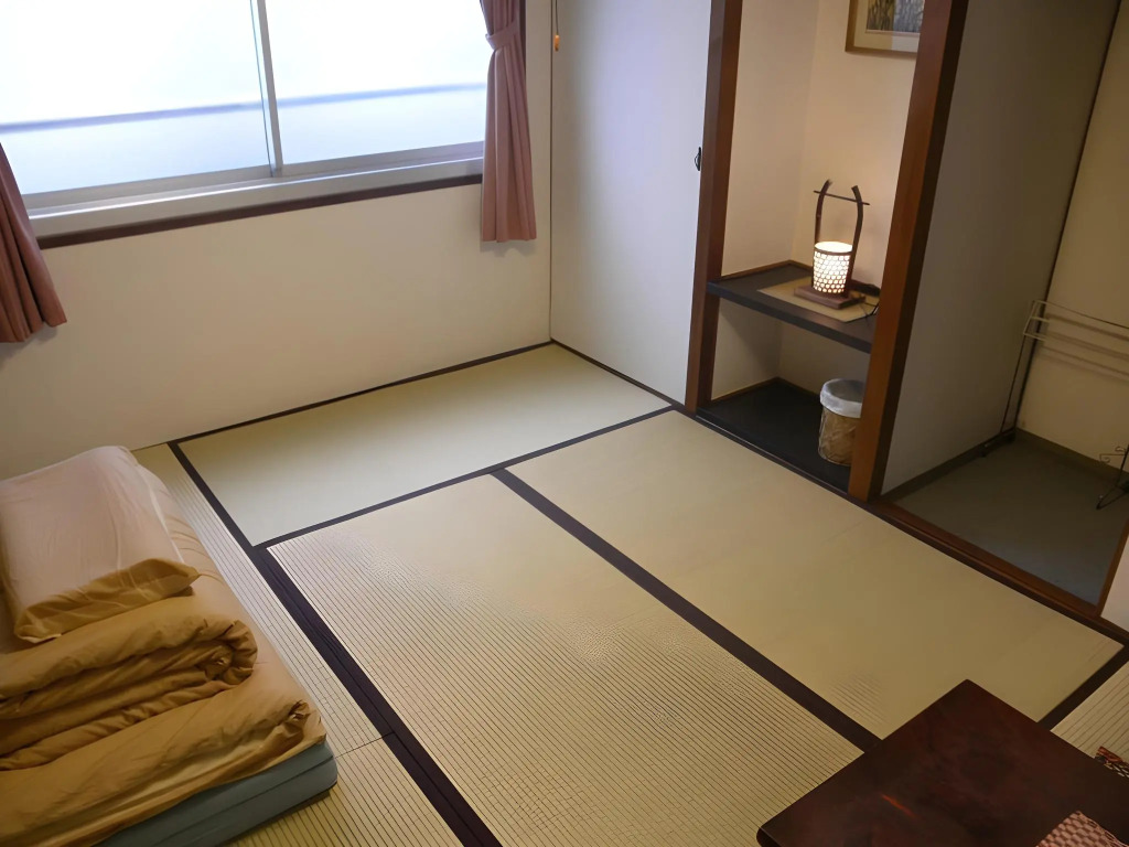 J-Hoppers Hiroshima Guesthouse