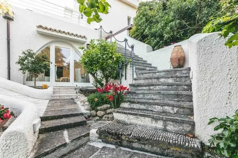 Villa Vignola Hotel