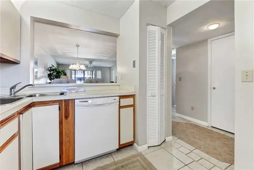 Sea Place 14158