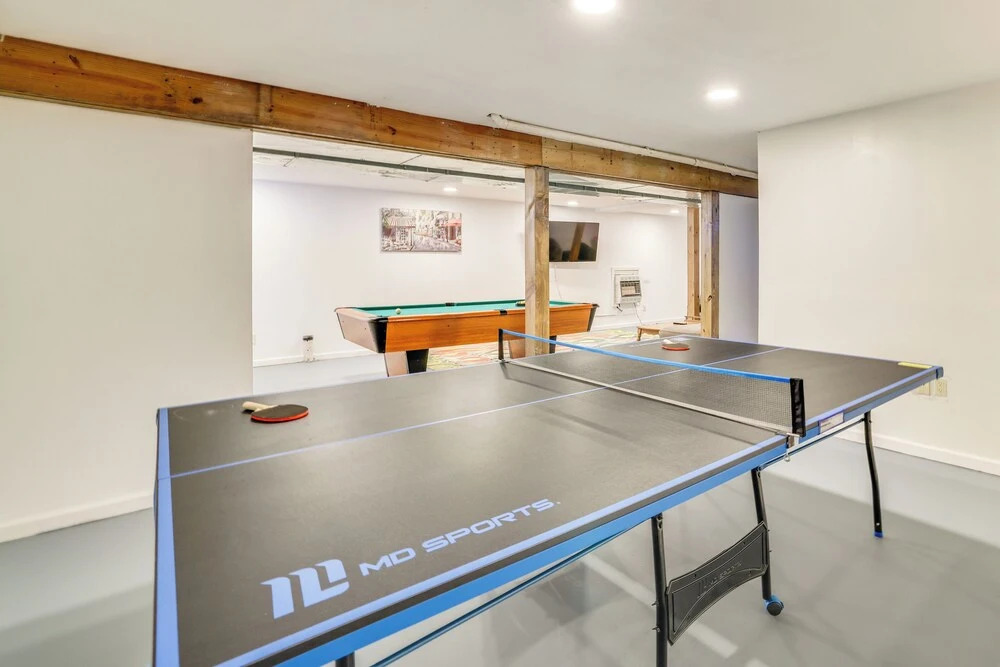 Game Room Poconos Family Home 13 Mi to Skiing