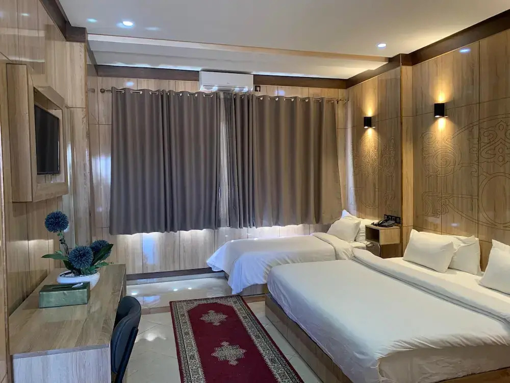 Hotel Oasis Palace
