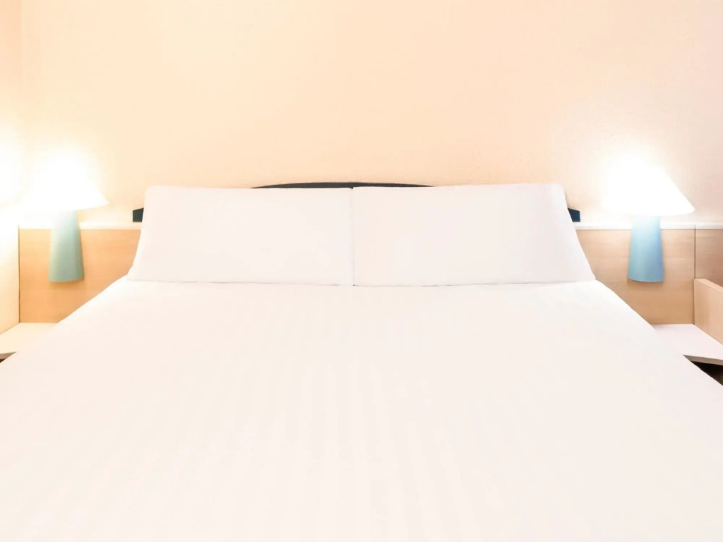 ibis Plymouth