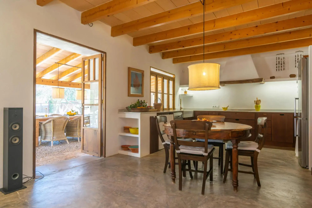 CAN PRIM 6 - Stunning villa with private pool, paradisaical  exteriors and the beach just 7 km away. Free WiFi
