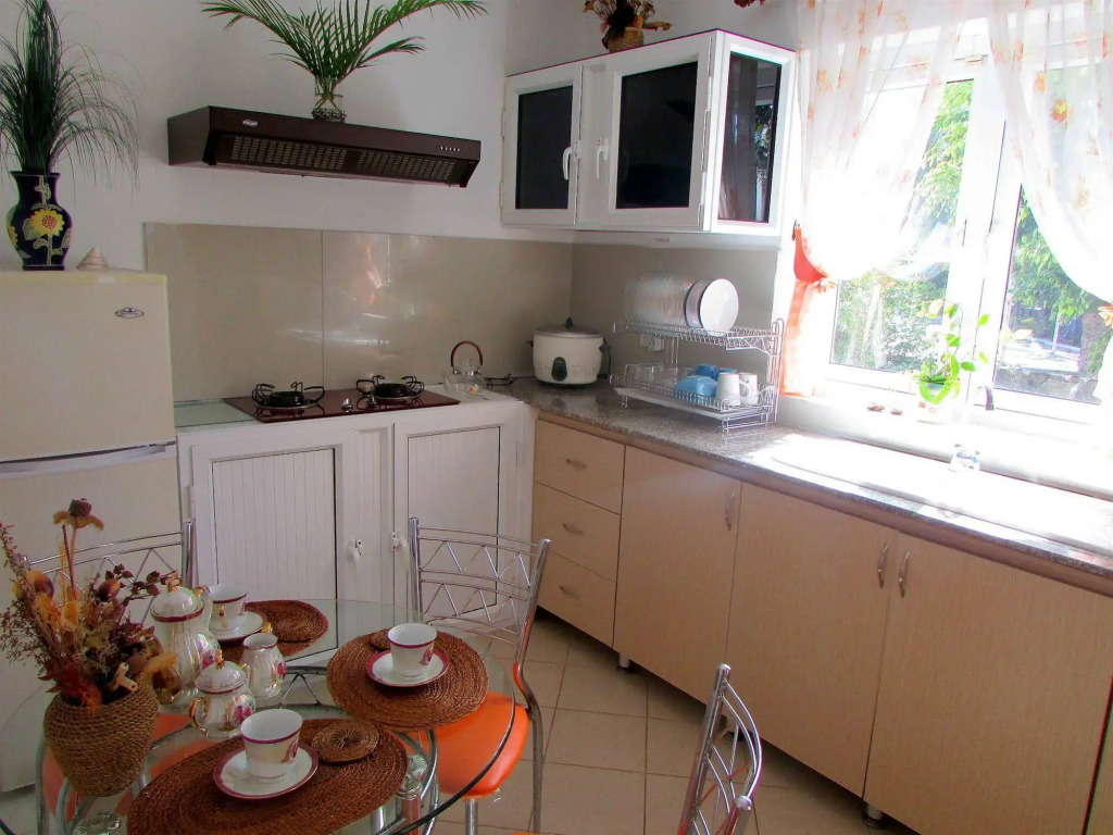 Golden Rod villa