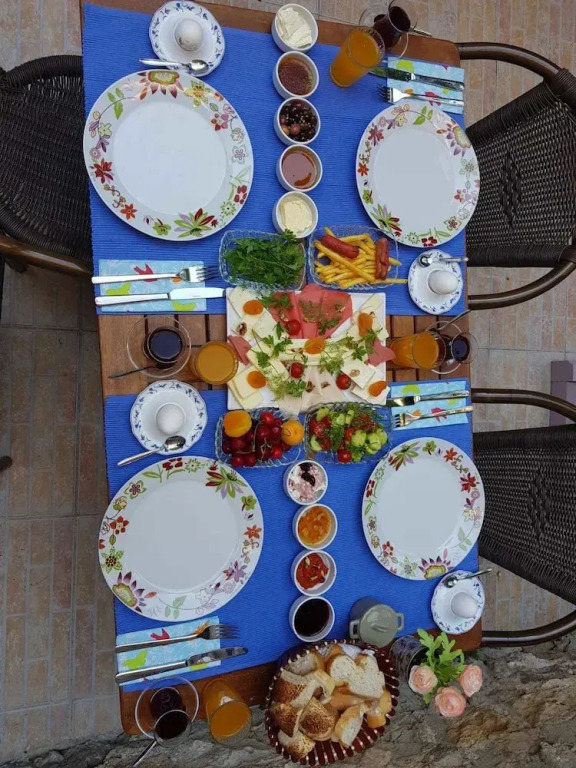 Marti Deluxe Boutique Hotel