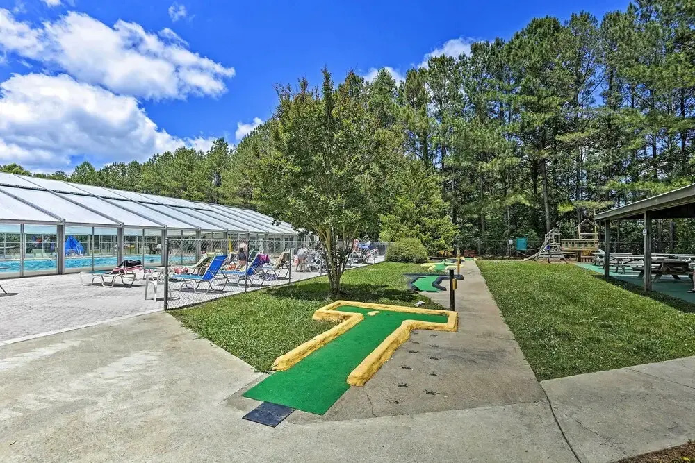 The River Rest Ellijay Cabin w/ Hot Tub