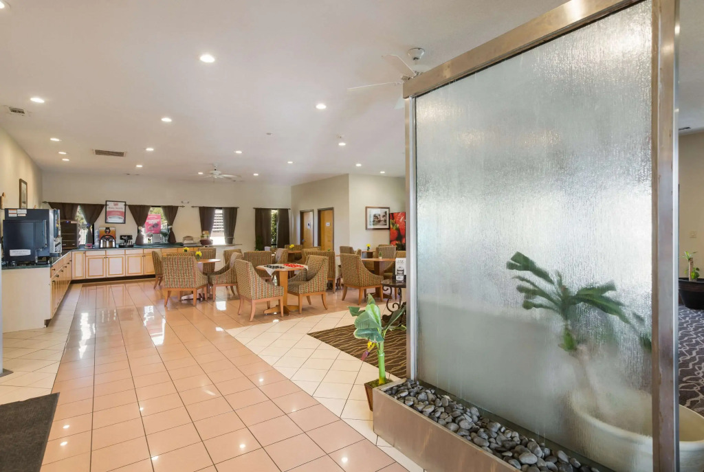 Econo Lodge Inn & Suites Hardeeville I-95