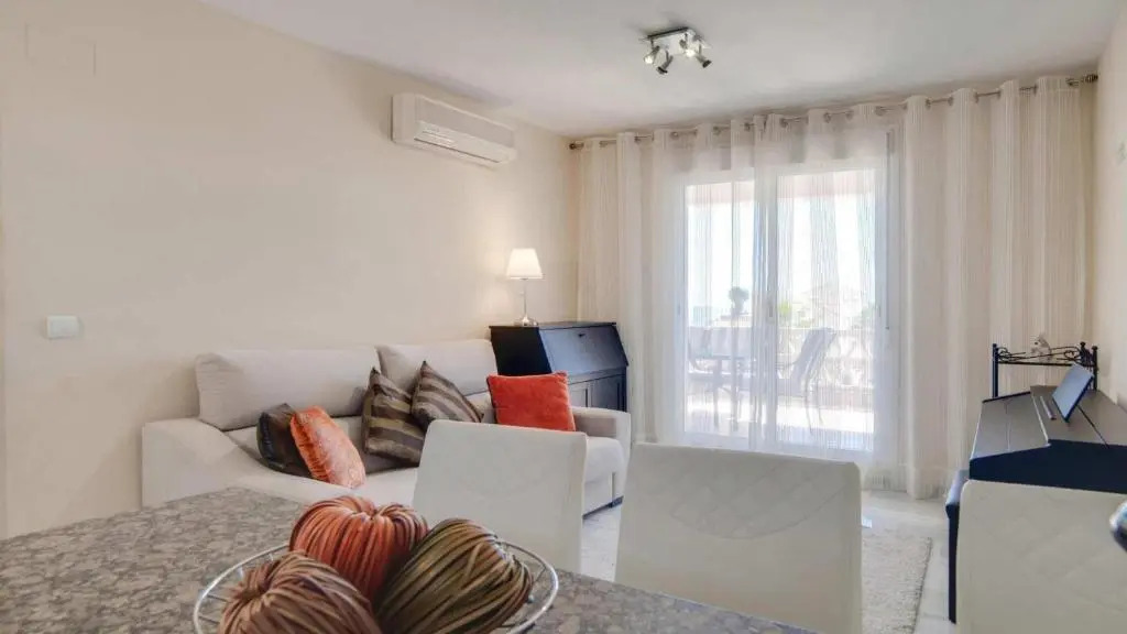 Alta Loma 2 by Rafleys - Modern 1BR Apartment with Stunning Views