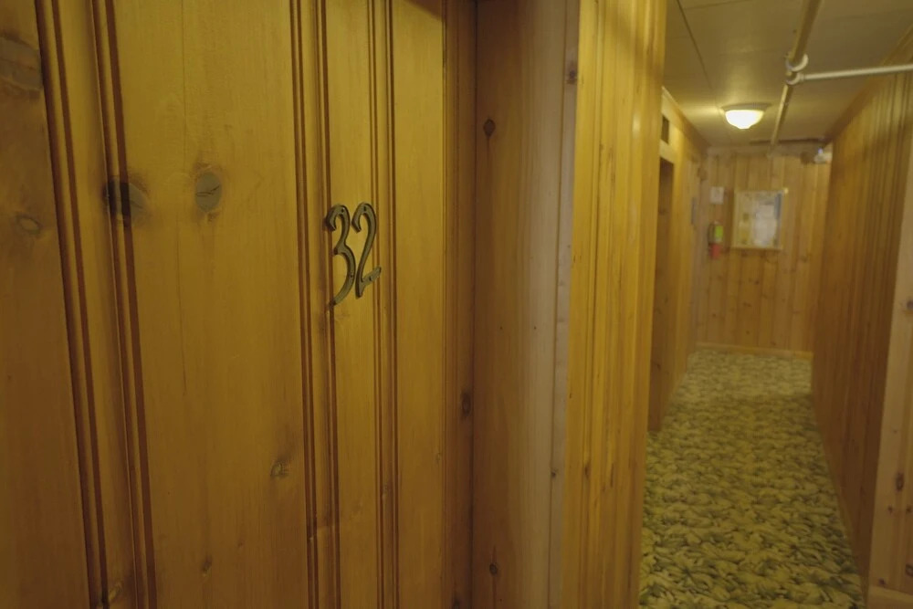 Betty Doon Motor Hotel