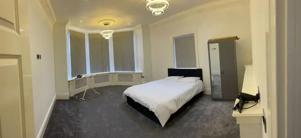 Immaculate 1-bed Lux Apartment in Wolverhampton
