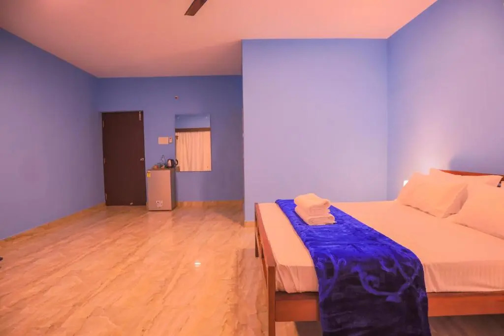 Pinnacle Mist , Calangute Beach Road