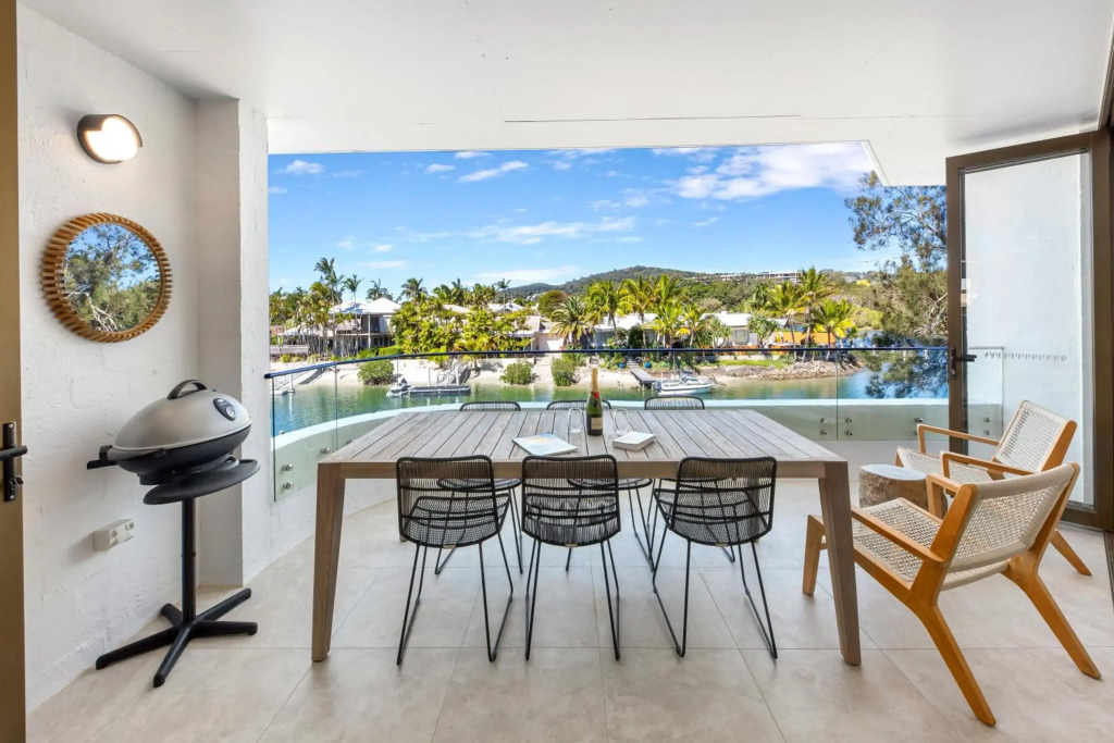Pisces Apartment 5