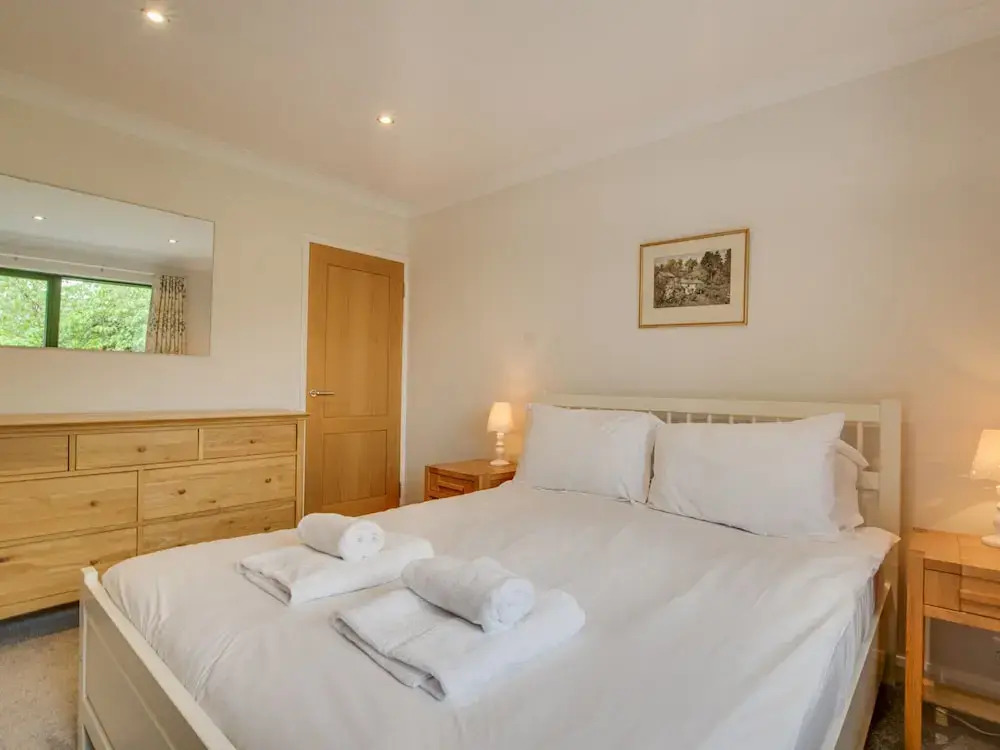 Detached Holiday Home With Three Bathrooms, Open Fire and Private Parking