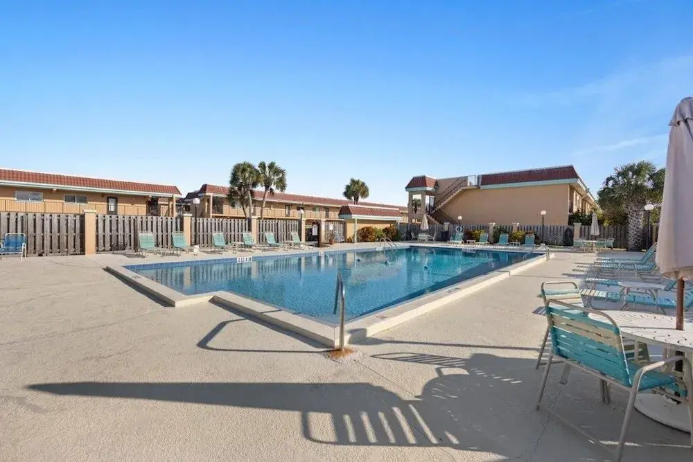 Pelican Inlet C119, Near Beach: Pool & Tennis 2 Bedroom Condo