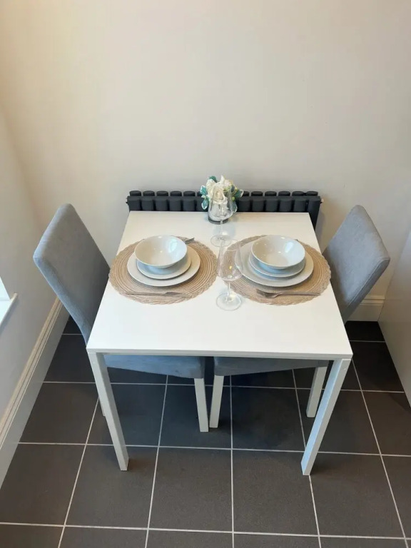 City Centre 1 Bed Sleeps 4 H5