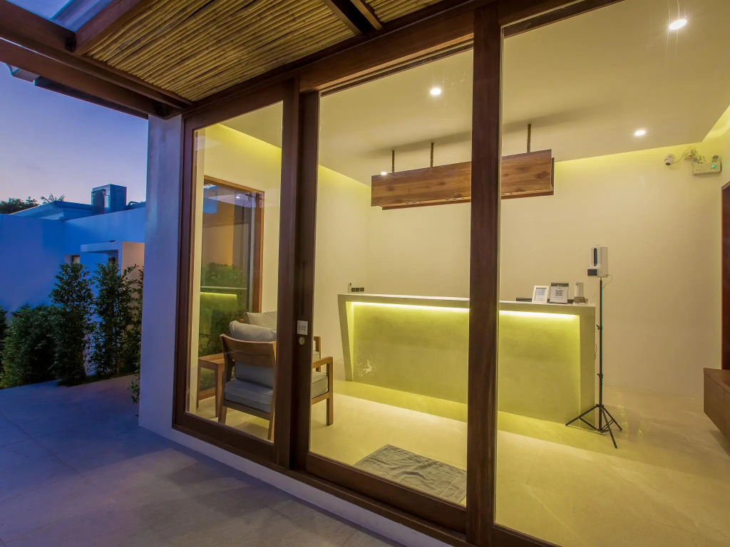White Whale Beachfront Pool Villa