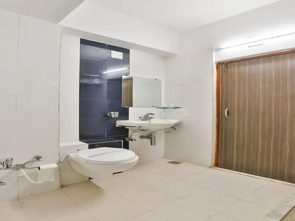 Infocity Club And Resort By OYO Rooms