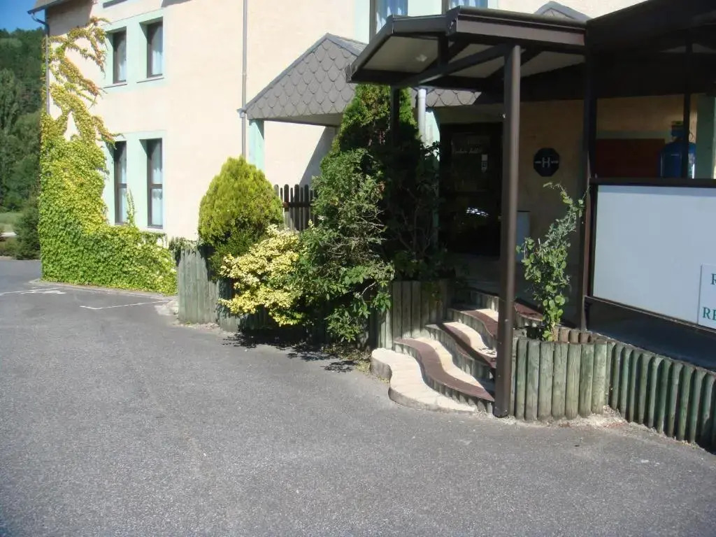 Hôtel-Restaurant Le Calice Du Gevaudan - A75