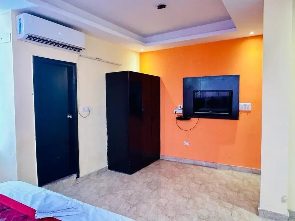 Hotel Raaso Inn Noida -51 BY Arrow