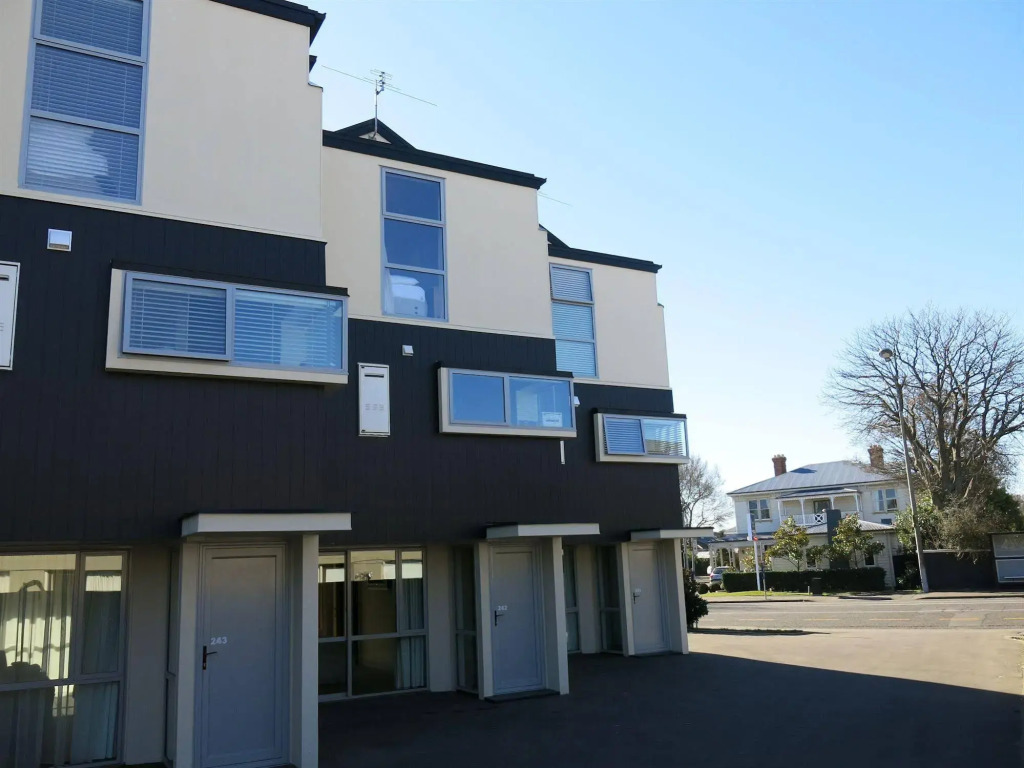 Merivale Manor