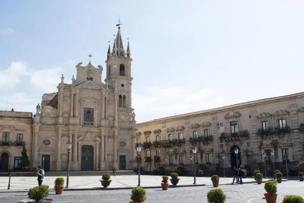 L'Isola che non c'è - L'Oasi sulla Timpa di Acireale tra l'Etna e Taormina