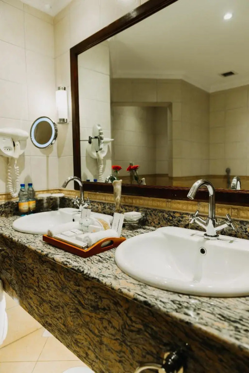 Lake Victoria Serena Golf Resort & Spa