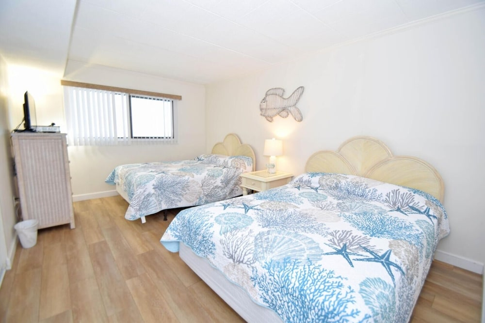 Ocean Hideaway 211