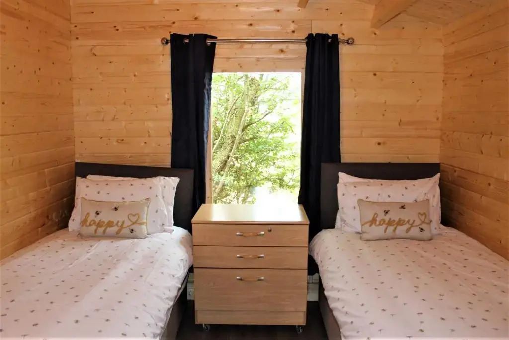 Stunning 5-bed Cabin in Ashton Under Hill